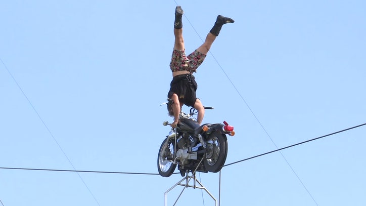 Nik Wallenda brings drive-in daredevil show back to Sarasota - Vimarsana News