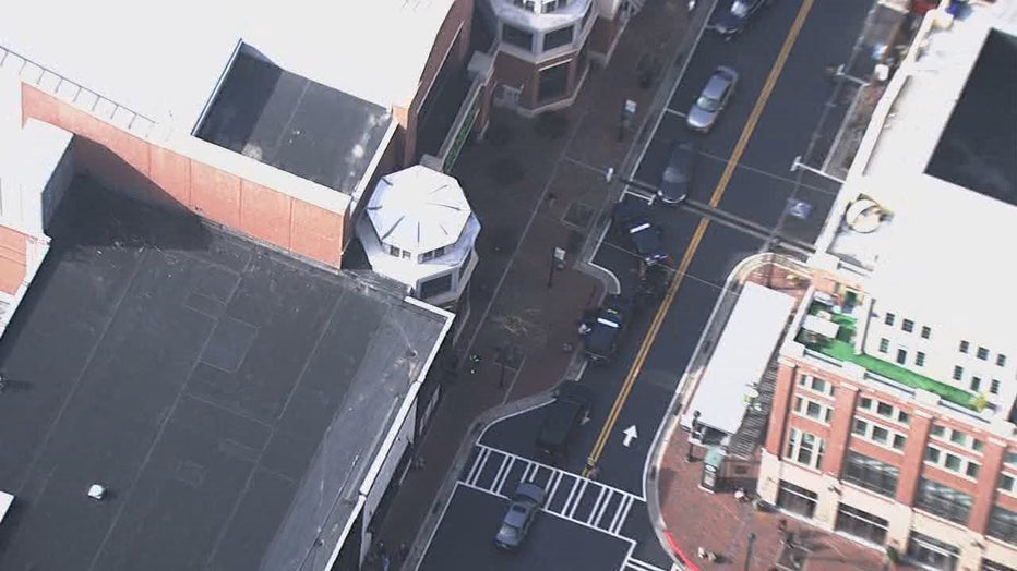 Atlantic-Station-Armed-Man-Aerials-WAGAME001_mpg_17.13.14.24.jpg