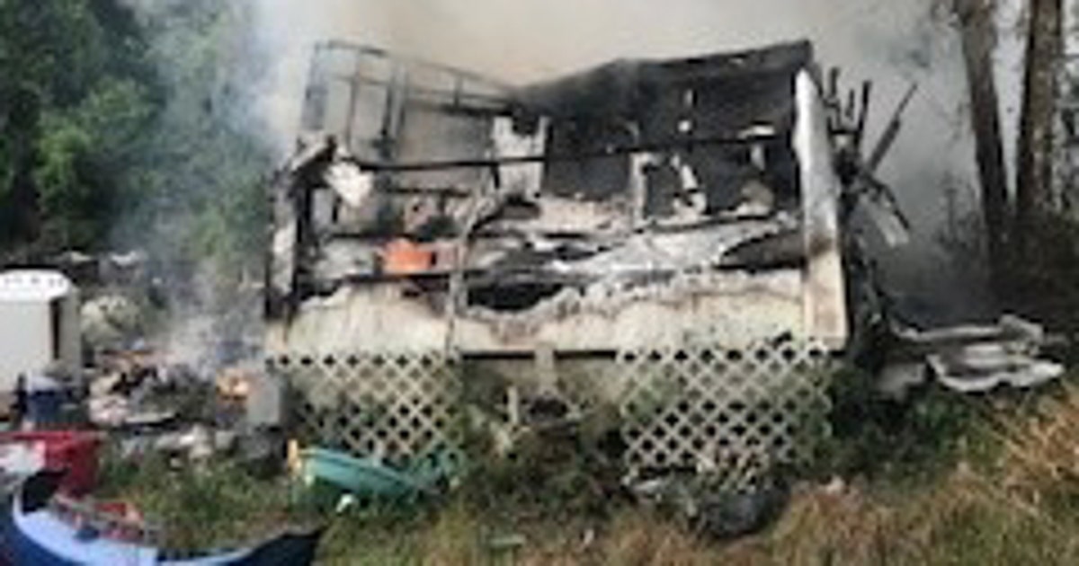 Fire kills dog, destroys mobile home in Brooksville | FOX 13 Tampa Bay