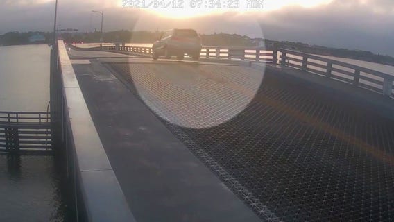 Police try to identify driver accused of jumping Daytona Beach drawbridge