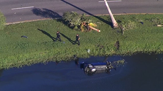 Vehicle crashes into St. Pete retention pond