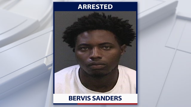 Convicted felon accused of shooting, injuring 3 outside Tampa lounge