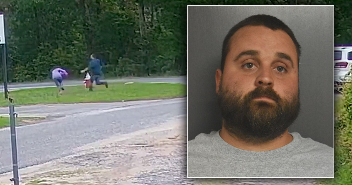 Attempted kidnapping of 11-year-old girl caught by surveillance camera ...