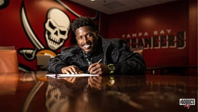 Antonio Brown officially re-signs with Tampa Bay Buccaneers