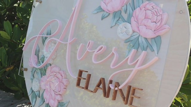 Artist specializing in scrolling wood brings 'cool' décor to Bay Area homes