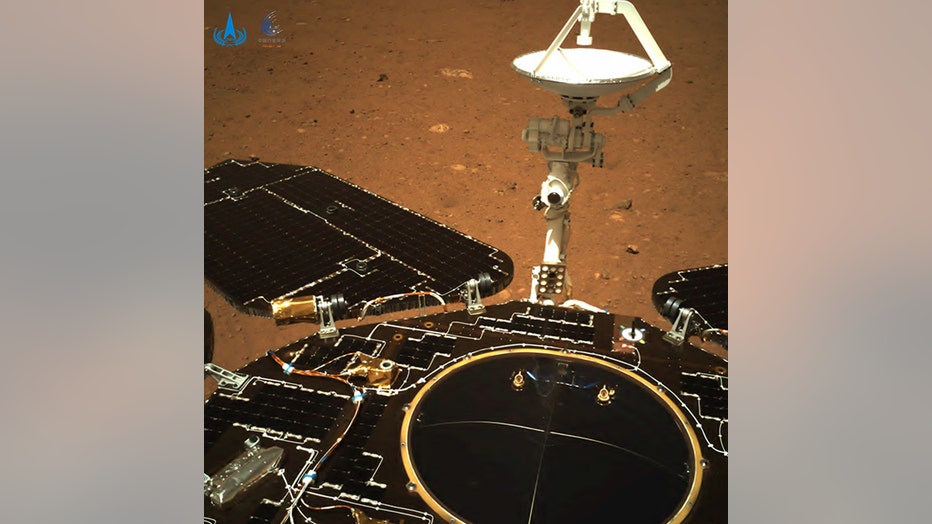 CNSA_Zhuron_Mars_rover_2.jpg