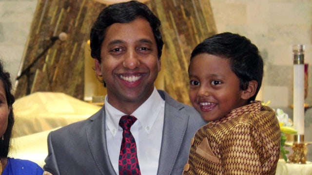 Friends say father died trying to save his 3-year-old son in Apollo Beach