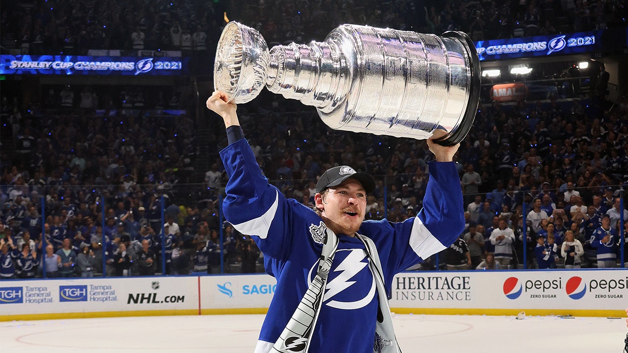 Undersized Yanni Gourde carving out a role with Lightning - Sports  Illustrated