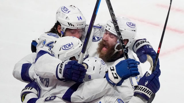 Lightning strike: Beat Canadiens 6-3 in Game 3 of Cup Final