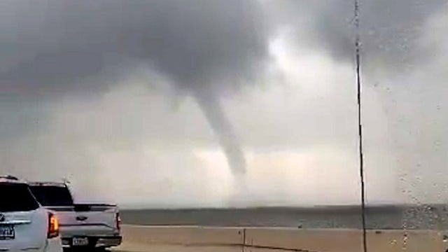 Waterspout spotted in Tampa Bay during Wednesday morning commute