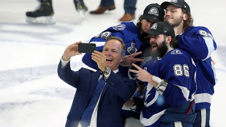 The Tampa Bay Lightning pose with the Stanley Cup after defeating the  News Photo - Getty Images