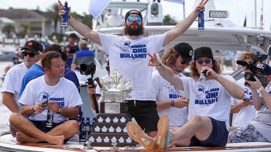 Lightning dent Stanley Cup after another Tampa boat parade Photos