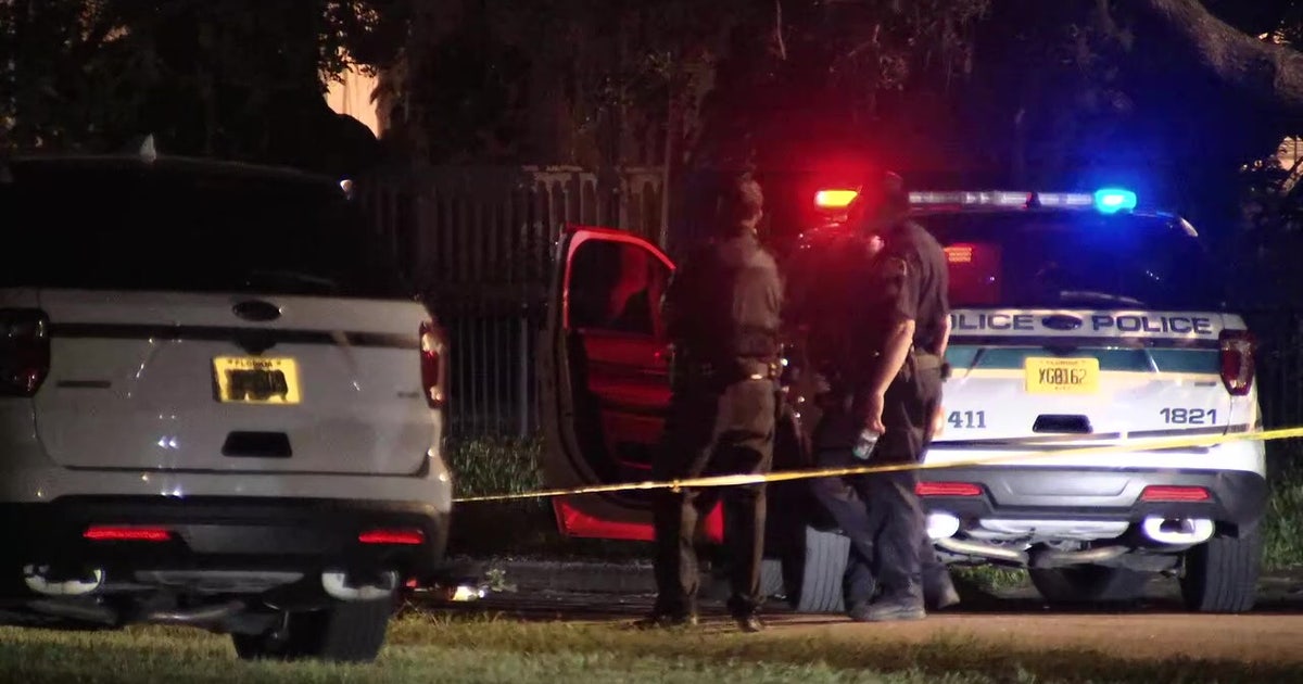 Mother found shot to death in car alongside her 2 unharmed, ‘terrified ...
