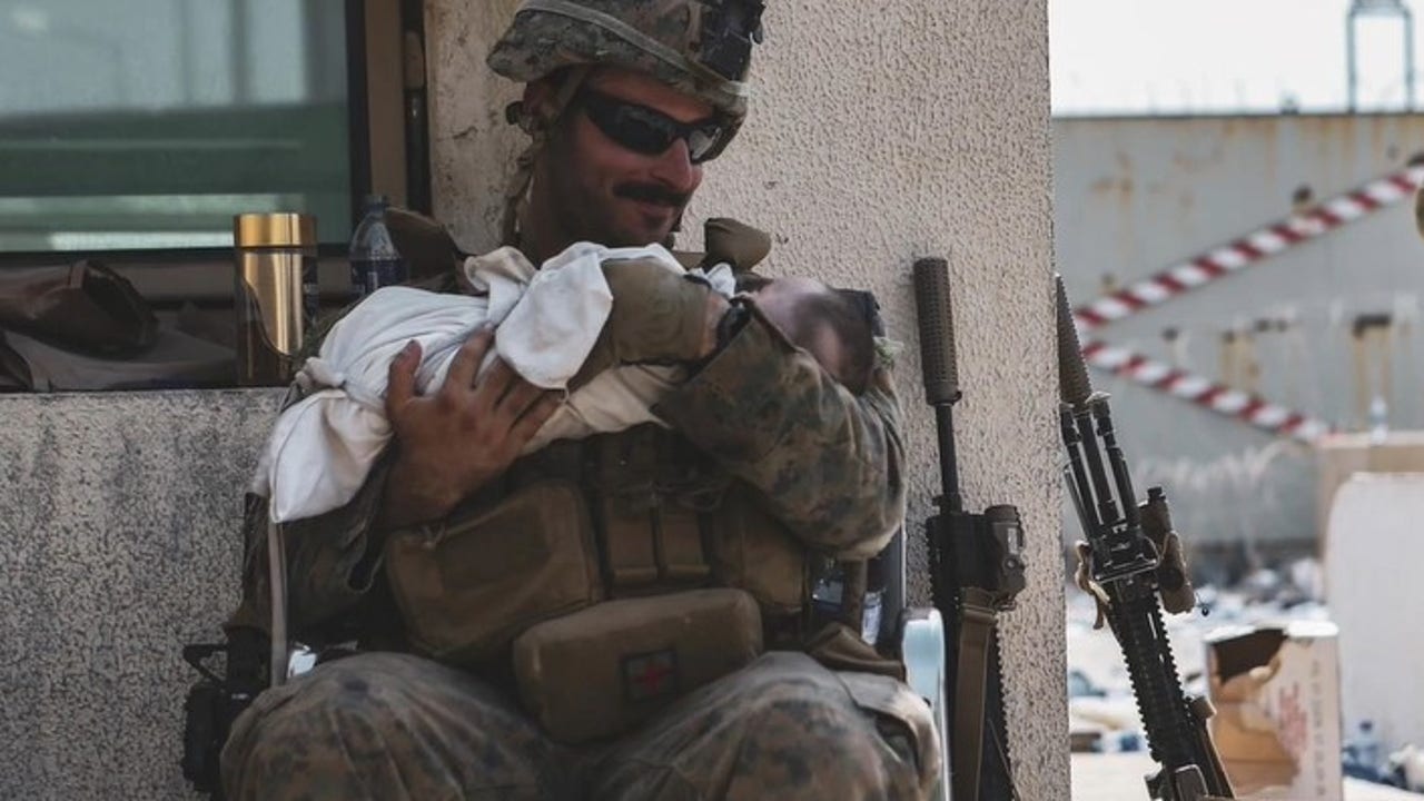 US Military Release Pictures Of Soldiers Helping Afghan Families In ...