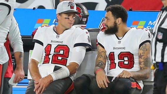 Super Bowl champs rest starters, fall to Bengals 19-14