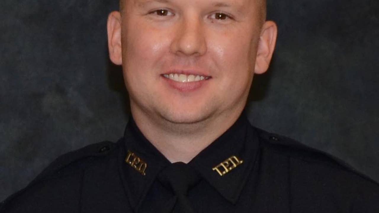 Tampa Police Officer Dies From COVID-19 Complications | FOX 13 Tampa Bay