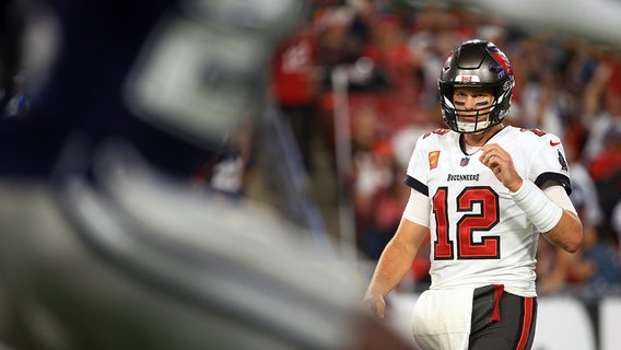 Bucs' Tom Brady shocked by young quarterback field: 'I don’t remember this many rookies playing'