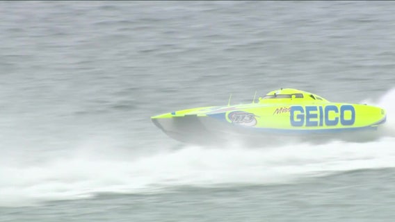 Powerboat Grand Prix roars through St. Pete over holiday weekend