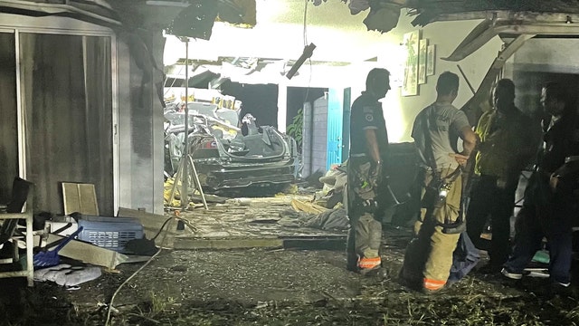 FHP: 2 dead, 3 injured after man driving Tesla runs stop sign, crashes into Palm Harbor home