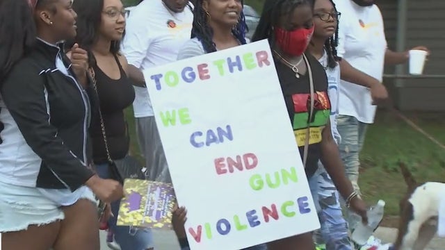 St. Petersburg residents take to the streets to promote end to gun violence