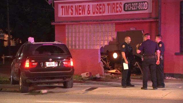 Tampa police search for driver who crashed into tire shop