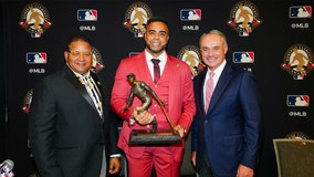 Nelson Cruz wins MLB’s Roberto Clemente Award for philanthropy