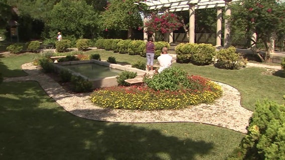 Art and nature collide as visitors ‘see the invisible’ at Marie Selby Botanical Gardens