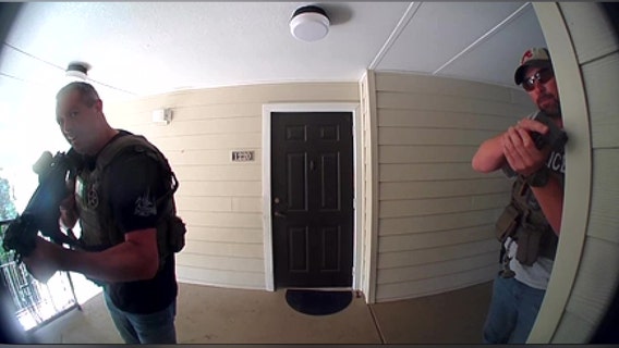 Video: U.S. Marshals approach wrong apartment, force mother and baby out at gunpoint