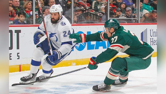 Hartman scores in 3rd straight; Wild beat Tampa Bay Lightning 4-2