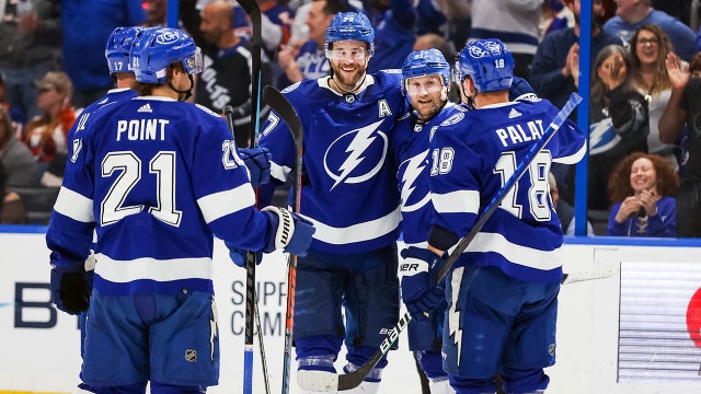 Vasilevskiy makes 25 saves, Lightning beat Islanders 4-1
