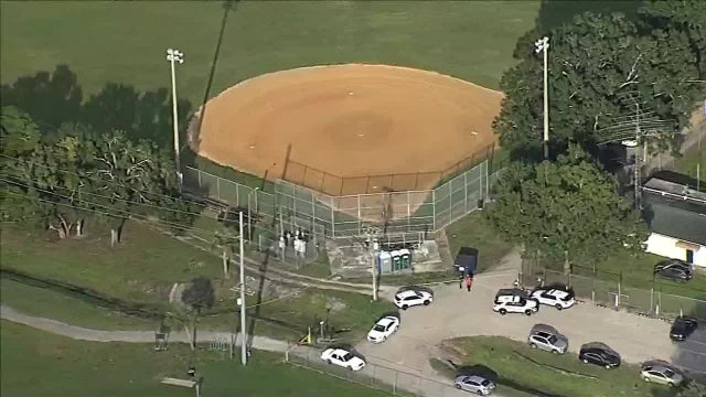 Tampa homicide detectives investigate body found at 22nd Street Park