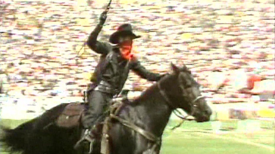 The Bandits' mascot gallops around Tampa Stadium 