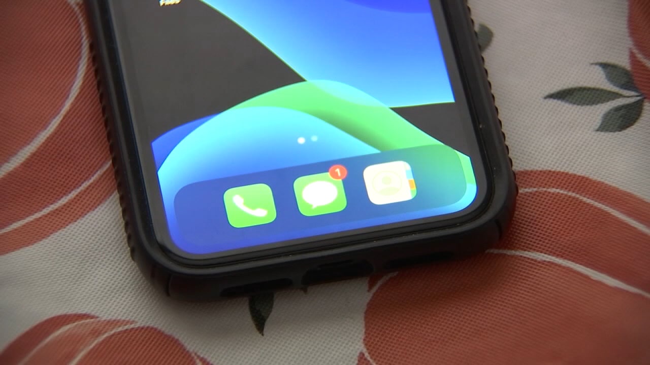 Florida Attorney General: Robotexts surpass robocalls as most common scam message - FOX 13 Tampa Bay