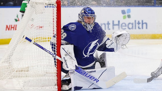 Vasilevskiy sets wins record, Lightning beat Senators 2-1