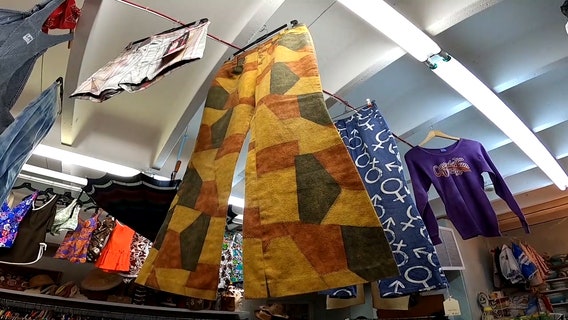 Canned Ham Vintage inside Sarasota trailer is ‘time capsule’ filled with vintage fashion