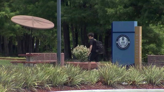 Enrollment at Florida colleges continues to shrink