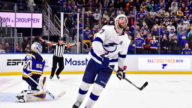 Binnington rebounds, Blues rally to beat Lightning 4-3 in shootout