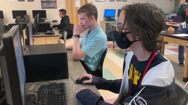 Palmetto teen creates app to help healthcare workers when patient goes into cardiac arrest