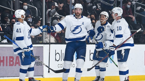 Hedman, Kucherov propel Lightning past Kings 6-4