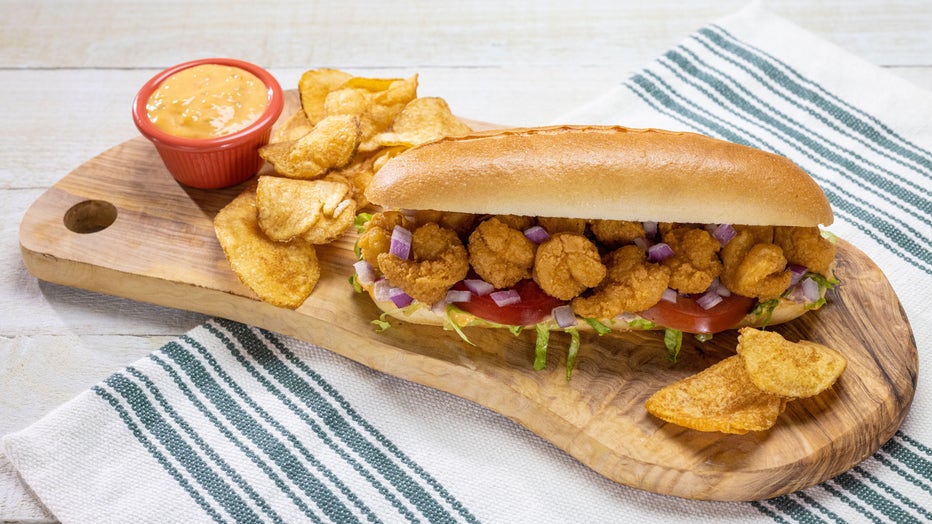 08_Shrimp-PoBoy-at-Universal-Orlandos-Hotels.jpg