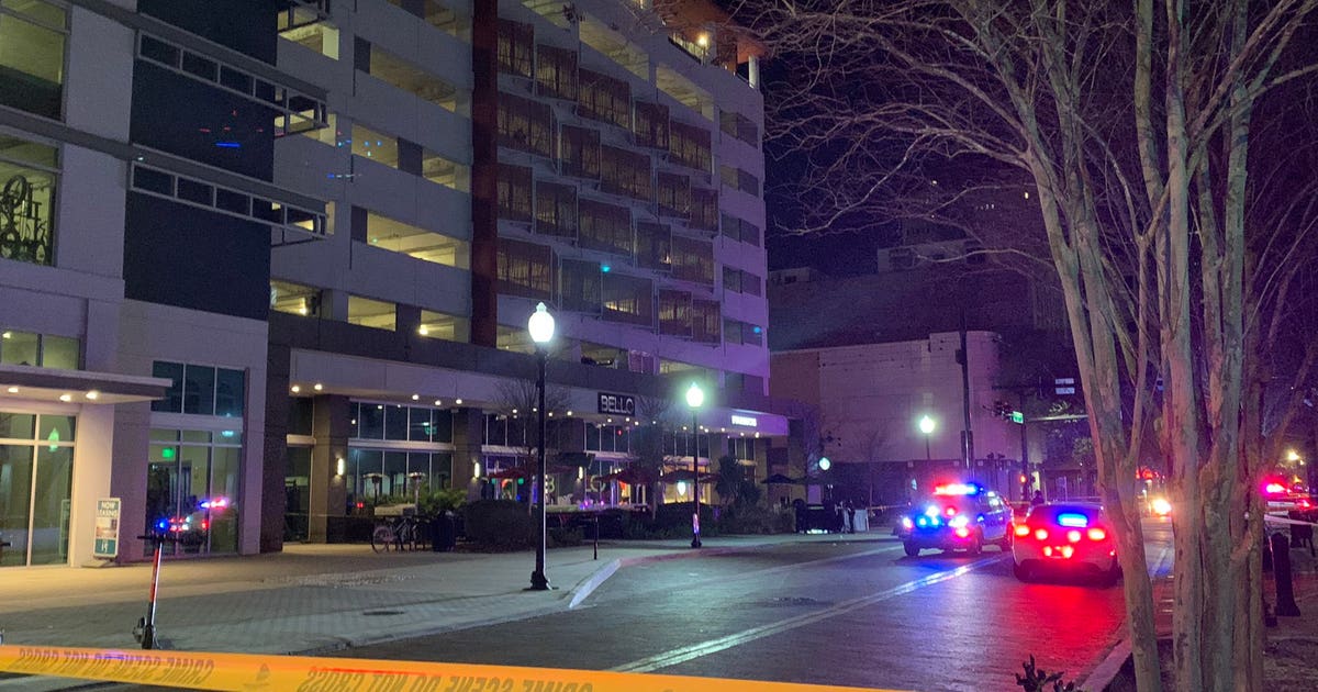 Tampa PD: 1 man dead, another injured in Sunday night shooting downtown ...