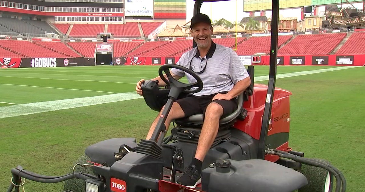 Jay Riddell Turf For three decades, this Bucs fan has made RayJay’s green turf ...