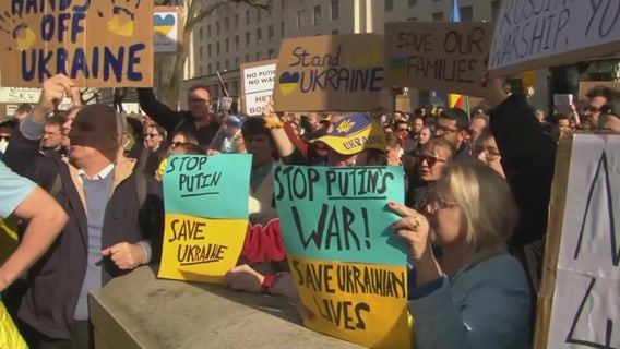 St. Petersburg joins nationwide protests against Russian invasion of Ukraine