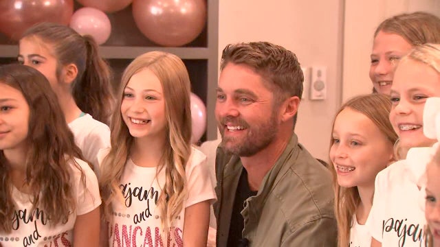 Country singer Brett Young surprises 10-year-old fan at Lithia birthday party