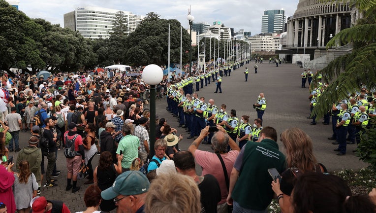 After Canada, a convoy of trucks block New Zealand parliament against  coronavirus mandates - The Week