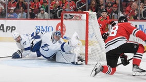 Lightning score 3 goals in 32 seconds, beat Chicago 6-3