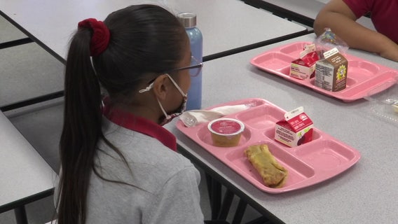 100 food service employees needed to feed students in Manatee County