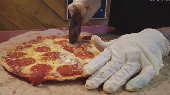 Pizza from a vending machine? St. Pete sports bar gets creative to combat worker shortage