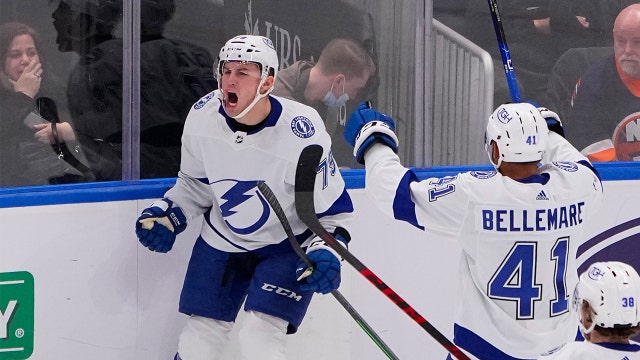 Vasilevskiy, Lightning storm past New York Islanders 4-1