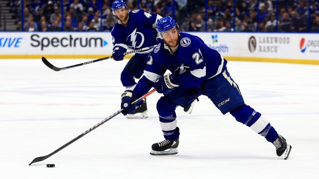Point has goal, 3 assists as Lightning beat Senators 5-2